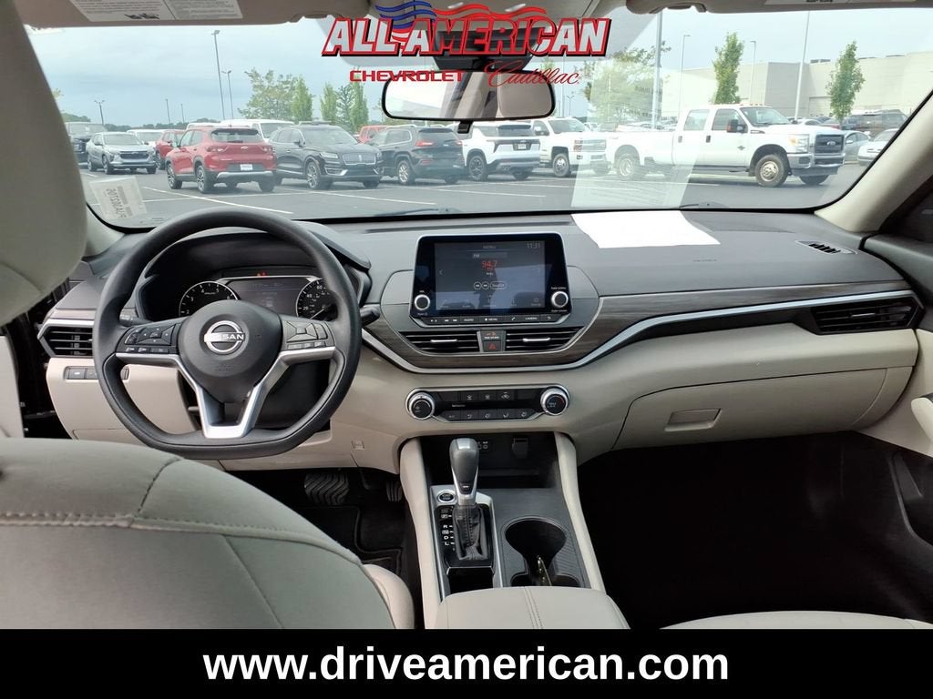 2025 Nissan Altima SV