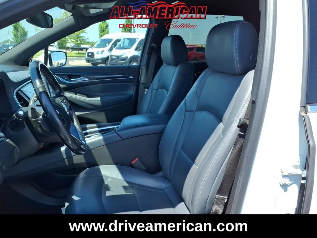 2022 Buick Enclave Essence