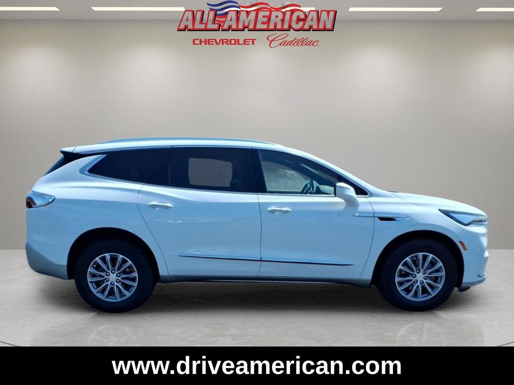 2022 Buick Enclave Essence