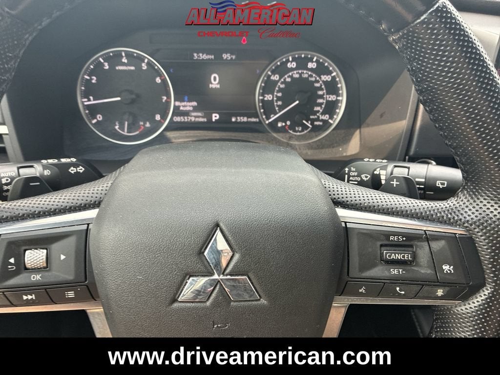 2022 Mitsubishi Outlander SE