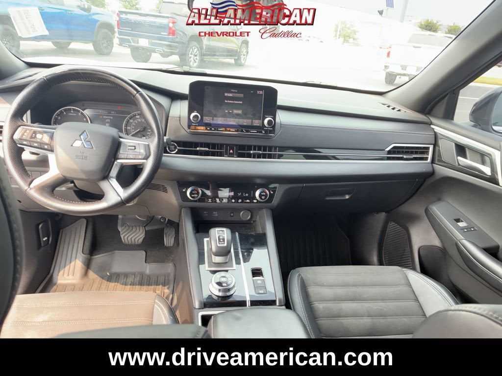 2022 Mitsubishi Outlander SE