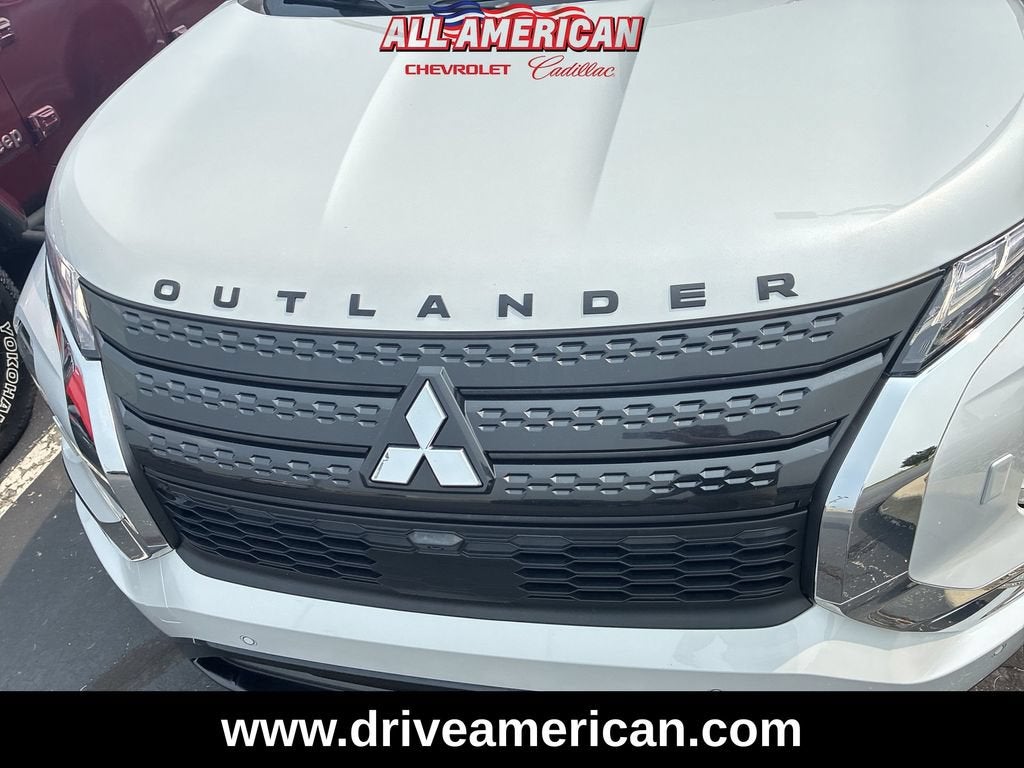 2022 Mitsubishi Outlander SE