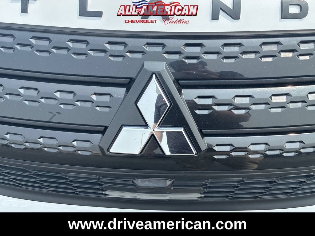 2022 Mitsubishi Outlander SE