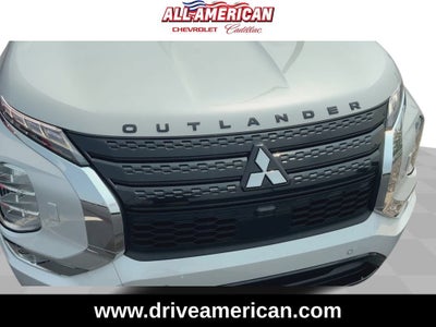 2022 Mitsubishi Outlander SE