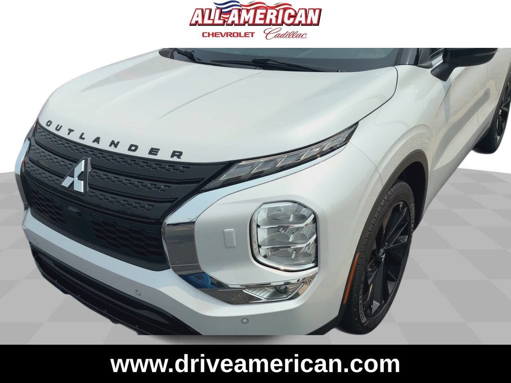2022 Mitsubishi Outlander SE