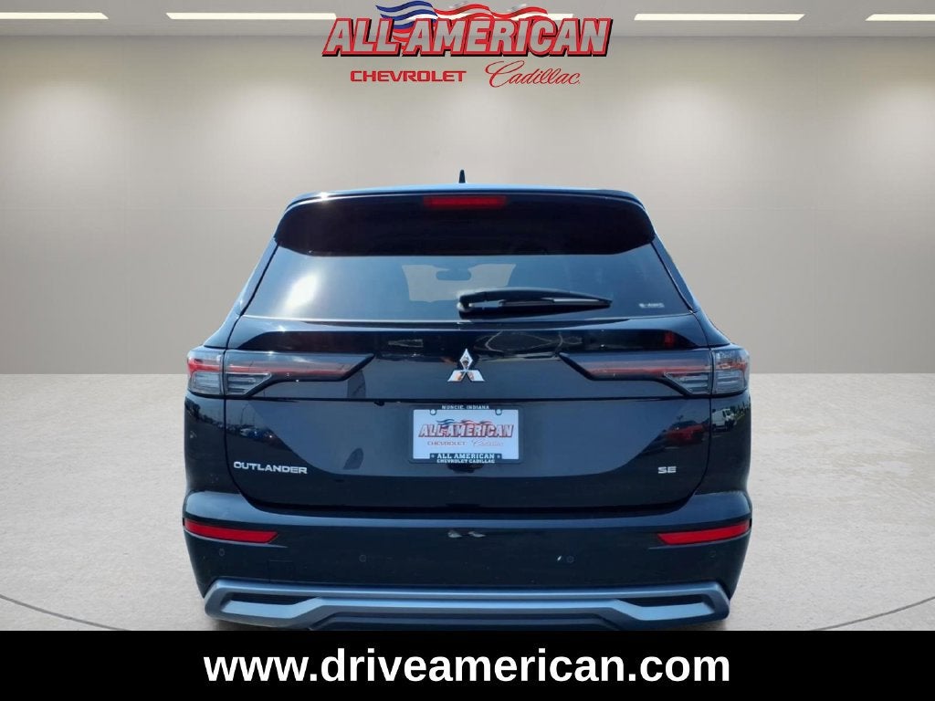 2025 Mitsubishi Outlander SE