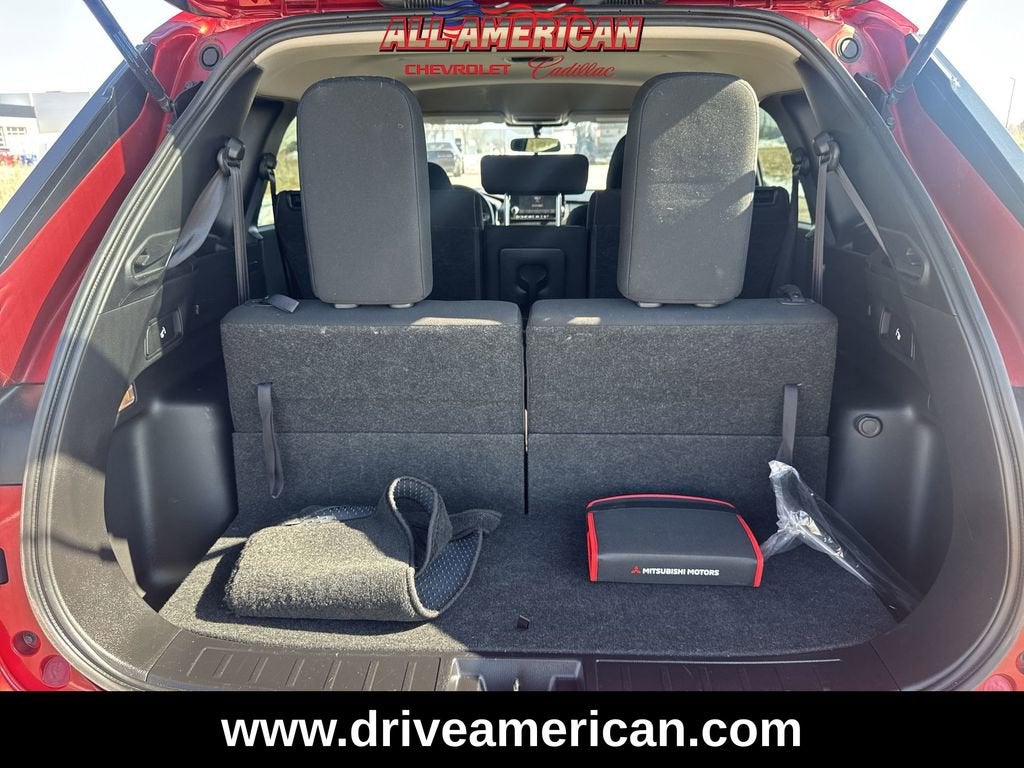 2022 Mitsubishi Outlander ES