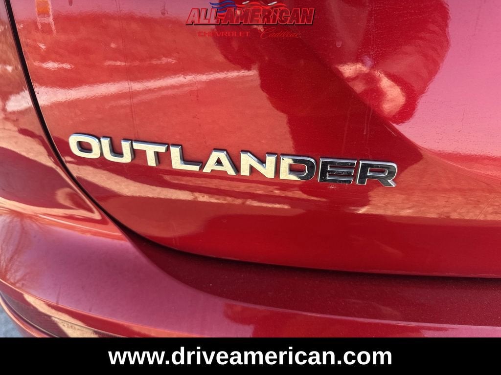 2022 Mitsubishi Outlander ES