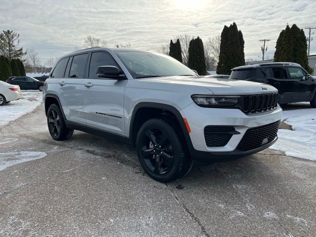2023 Jeep Grand Cherokee Altitude 4x4
