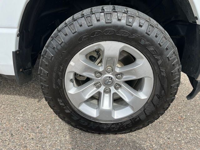 2023 RAM 1500 Laramie Crew Cab 4x4 5'7' Box