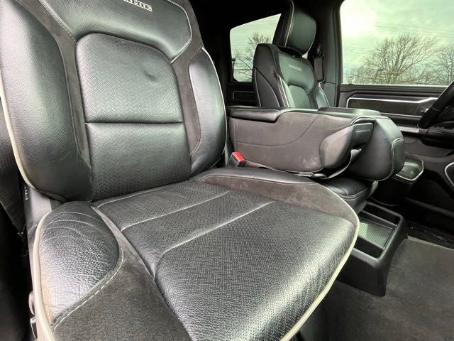 2023 RAM 1500 Laramie Crew Cab 4x4 5'7' Box