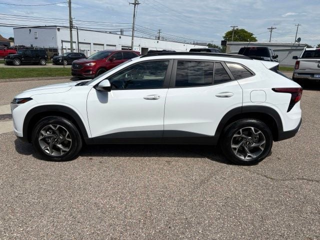 2025 Chevrolet Trax FWD LT