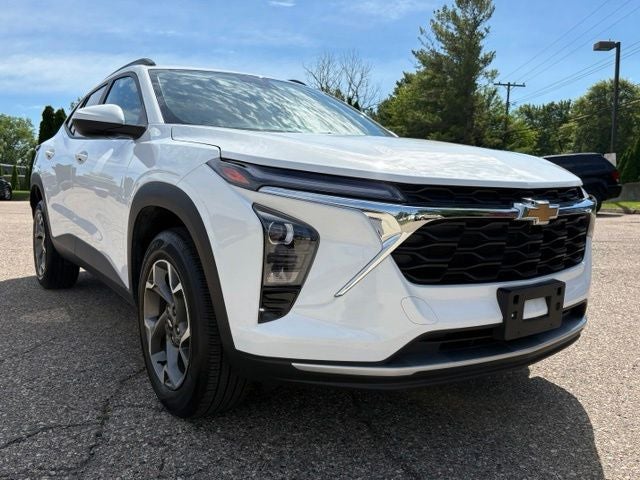 2025 Chevrolet Trax FWD LT