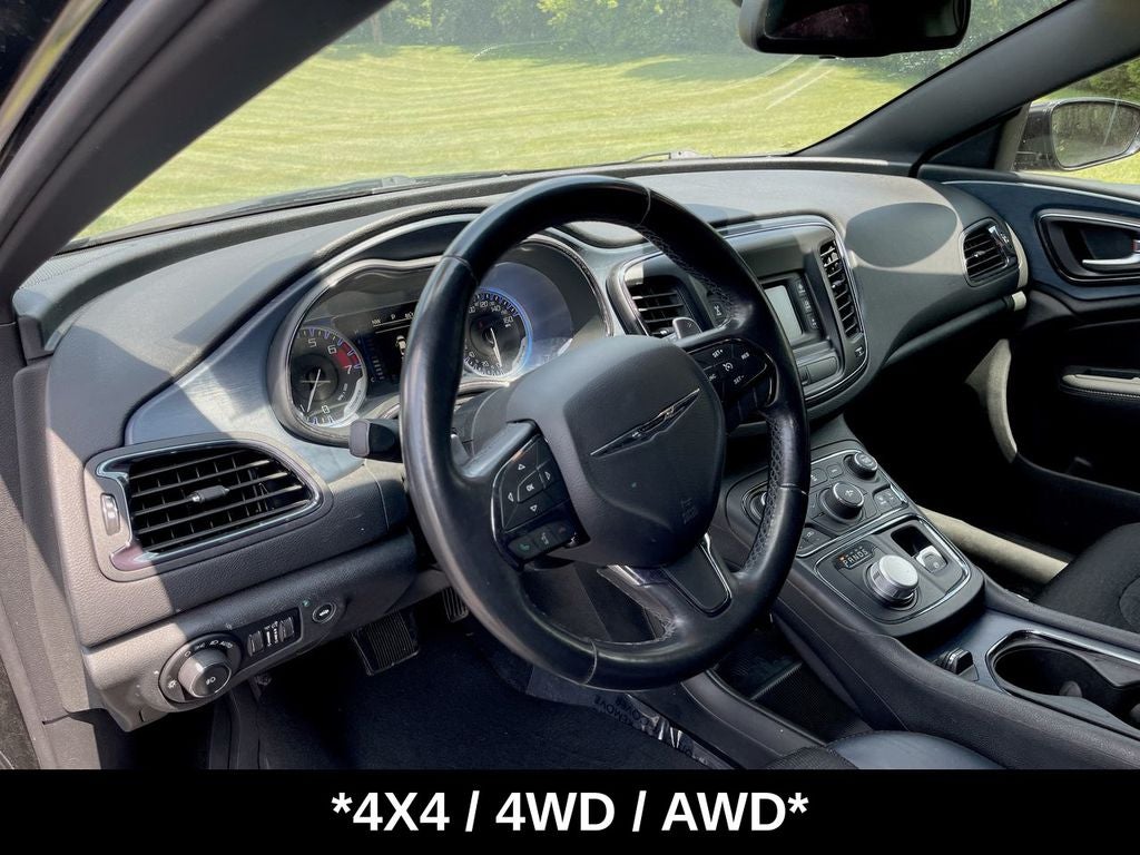 2016 Chrysler 200 S