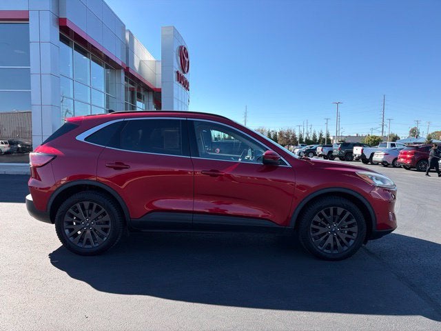 2020 Ford Escape Hybrid Titanium
