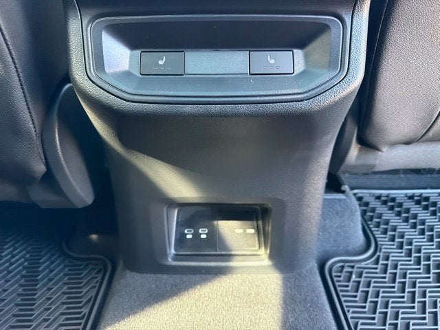 2025 Volkswagen Atlas Cross Sport 2.0T SEL