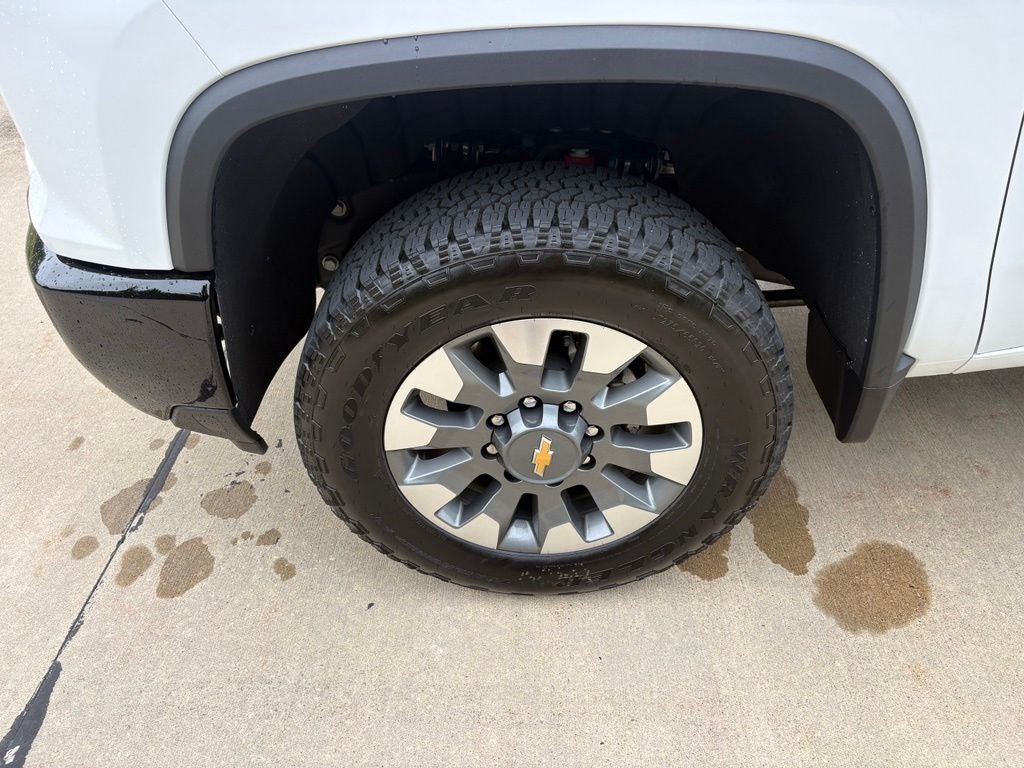 2026 Chevrolet Silverado 2500HD Custom