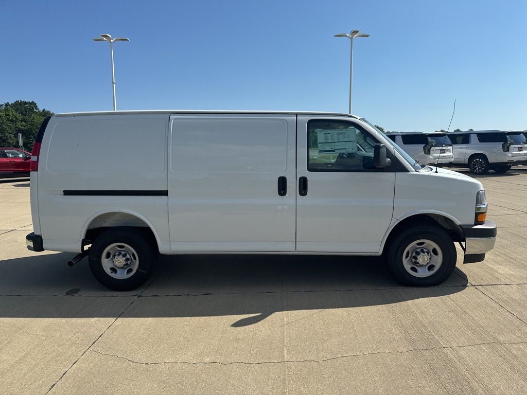 2025 Chevrolet Express 2500 Work Van Cargo