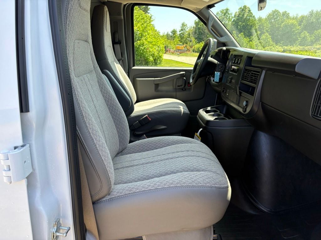 2026 Chevrolet Express 3500 Work Van Cargo
