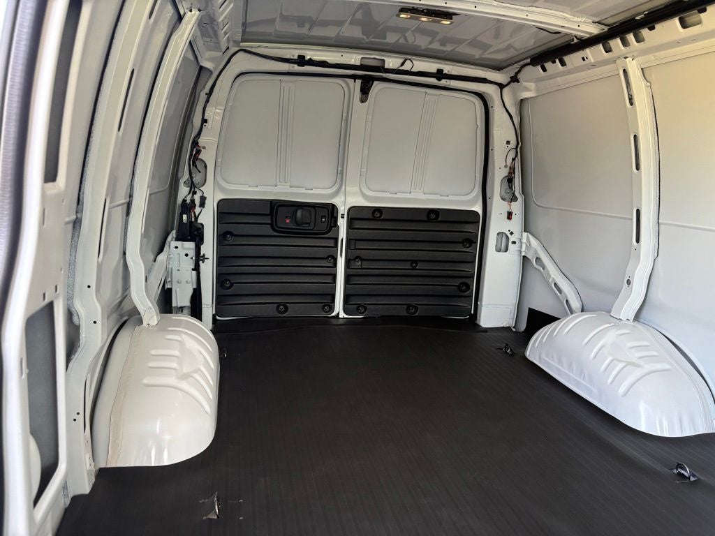 2026 Chevrolet Express 3500 Work Van Cargo