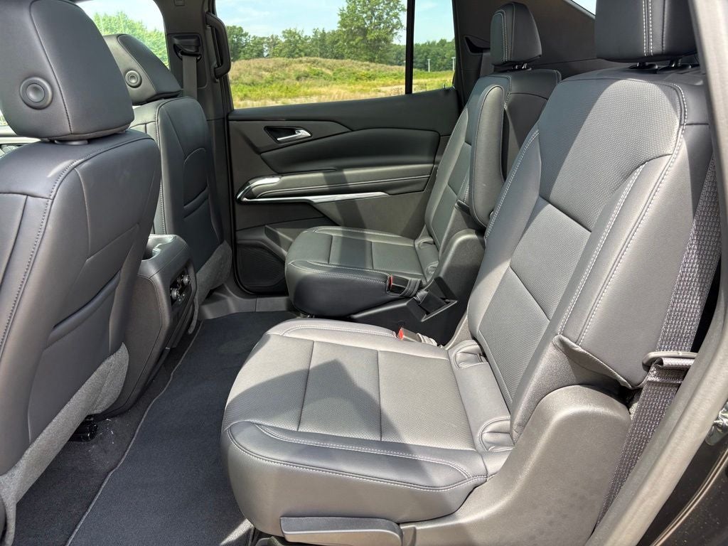 2027 Chevrolet Traverse LT 2LT