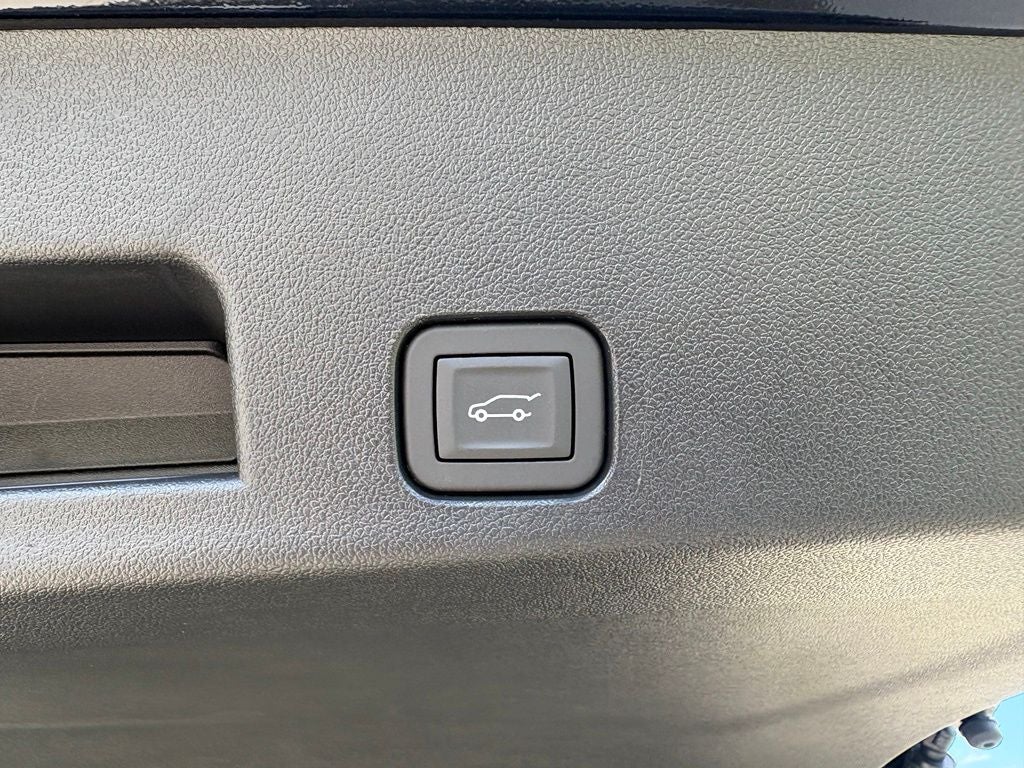 2027 Chevrolet Traverse LT 2LT