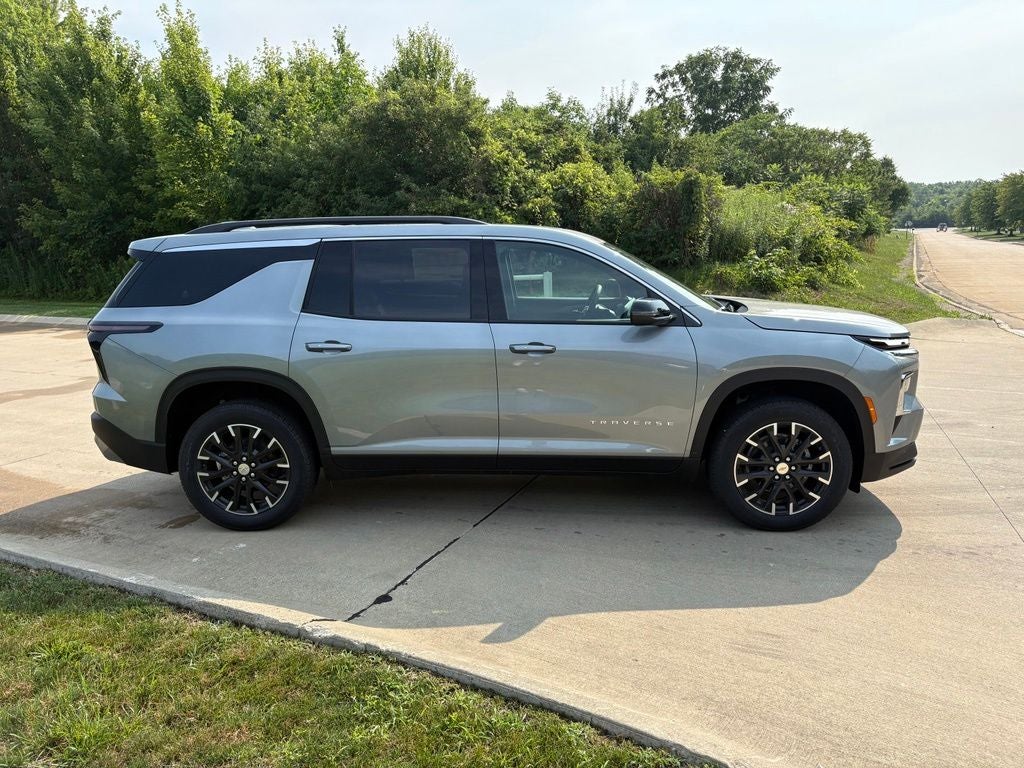 2026 Chevrolet Traverse LT 2LT