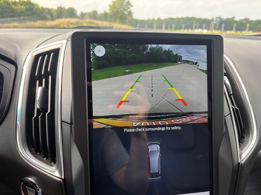 2022 Ford Edge Titanium