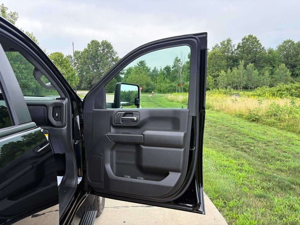 2026 Chevrolet Silverado 2500HD Custom