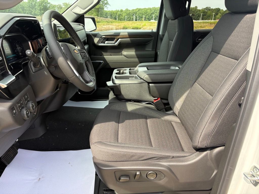 2026 Chevrolet Silverado 1500 LT LT1