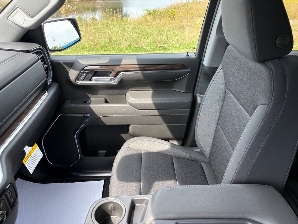 2026 Chevrolet Silverado 1500 LT LT1