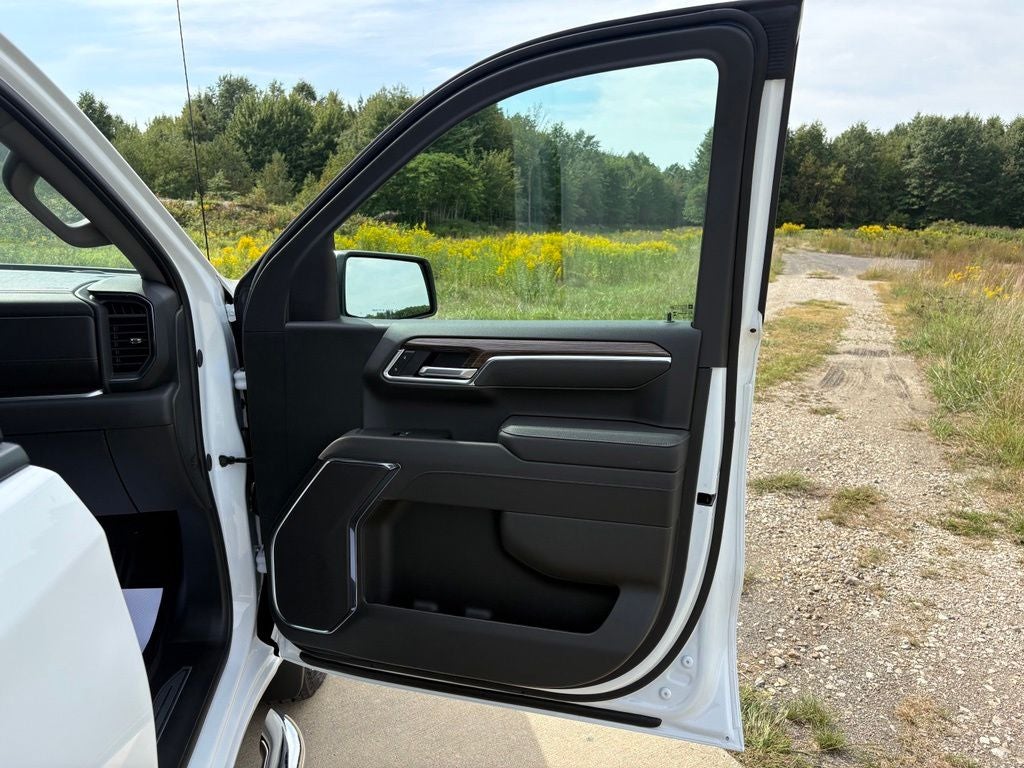 2026 Chevrolet Silverado 1500 LT LT1