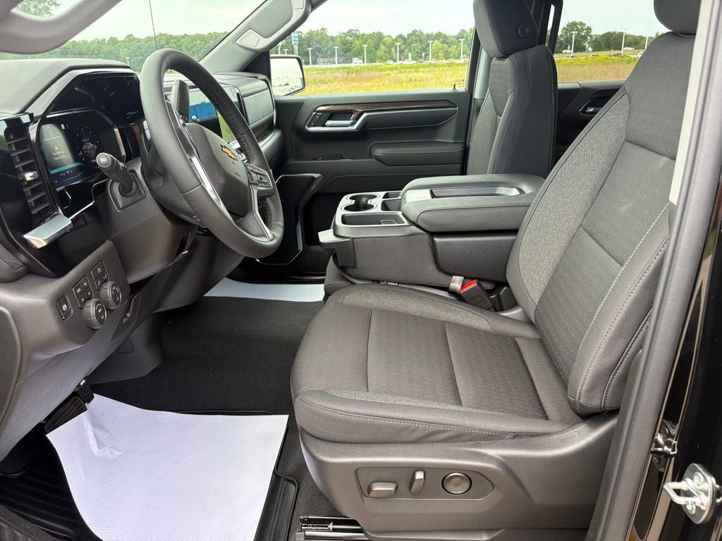 2026 Chevrolet Silverado 1500 LT LT1