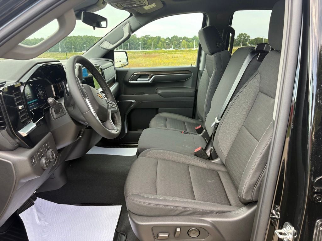 2026 Chevrolet Silverado 1500 LT LT1