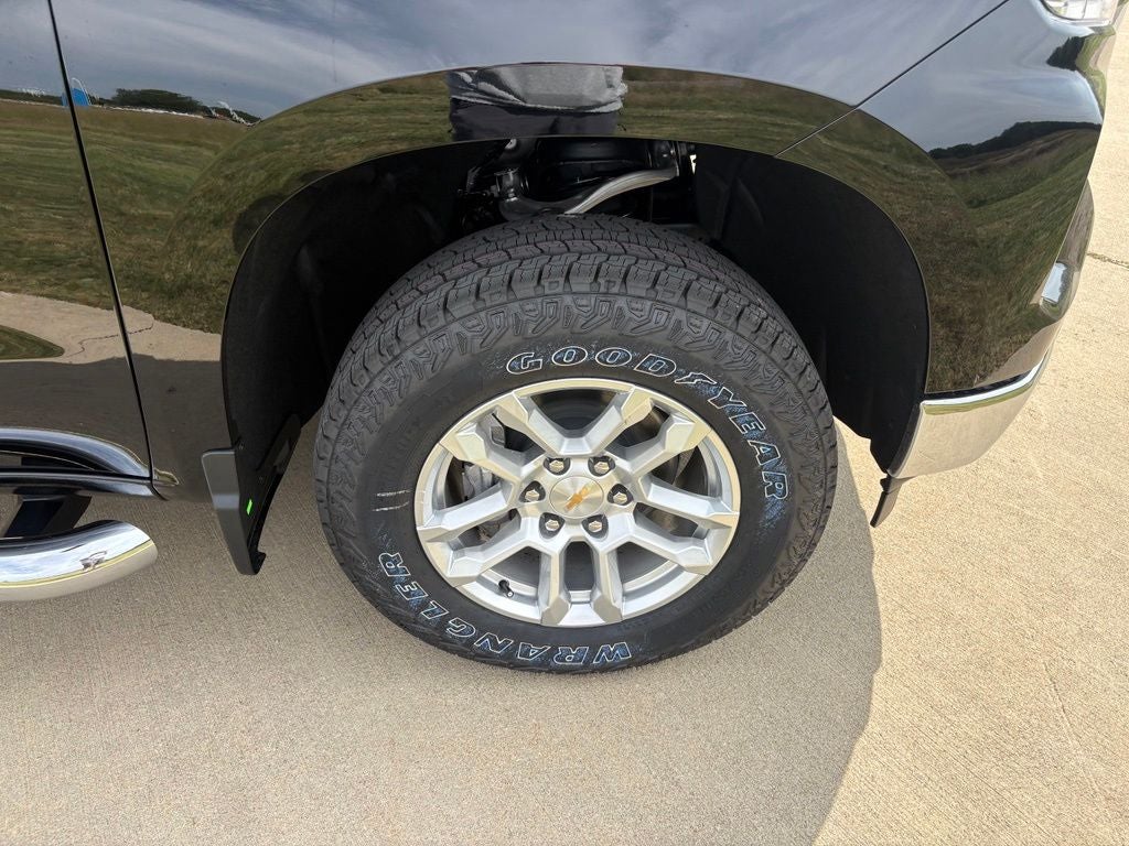 2026 Chevrolet Silverado 1500 LT LT1