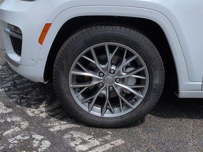 2025 Jeep Grand Cherokee Summit