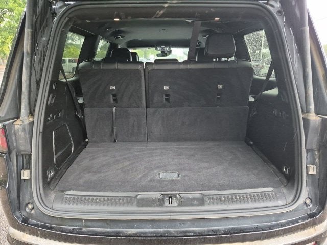 2023 Jeep Wagoneer Base