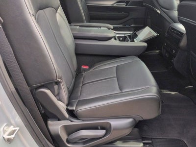 2023 Jeep Grand Wagoneer Base