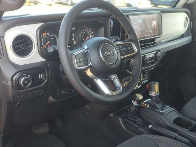 2025 Jeep Wrangler 4-Door Sahara 4x4