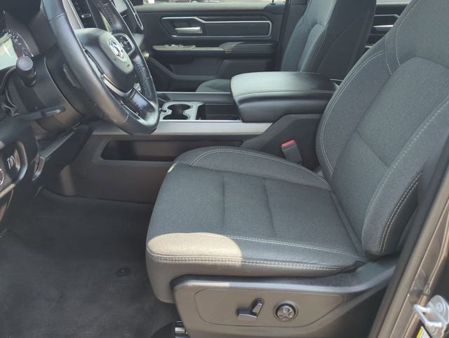 2020 RAM 1500 Big Horn Crew Cab 4x4 5'7' Box