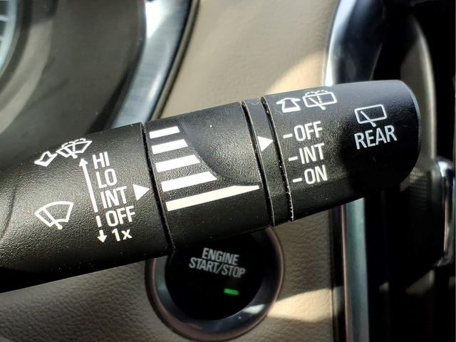 2023 Chevrolet Traverse AWD LS