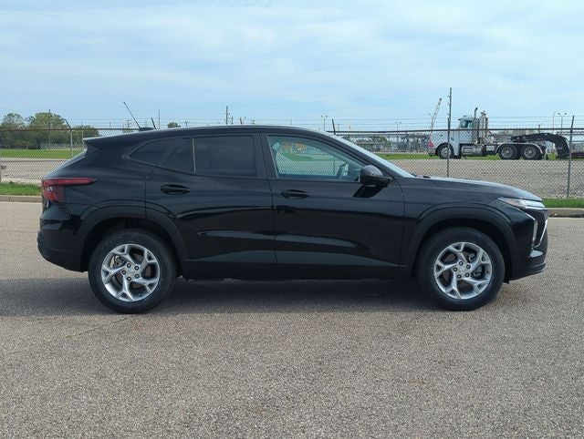 2025 Chevrolet Trax FWD LS