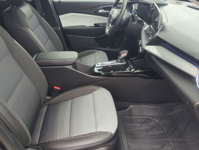 2024 Chevrolet Trax FWD LT