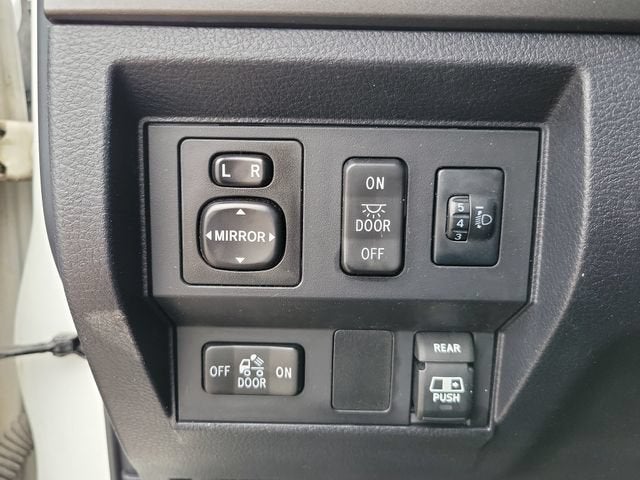 2017 Toyota Tundra 4WD SR