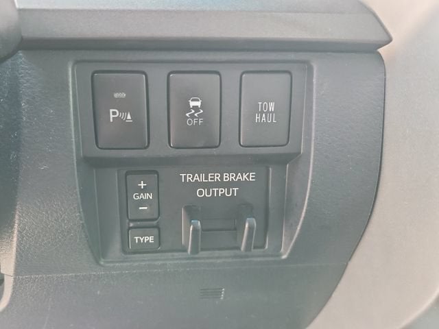 2017 Toyota Tundra 4WD SR