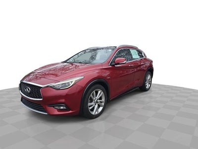 2017 INFINITI QX30 Premium