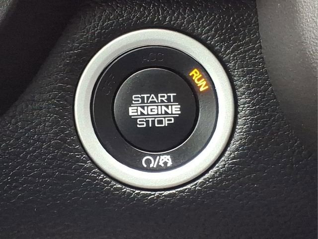 2020 RAM 1500 Big Horn Crew Cab 4x4 5'7" Box