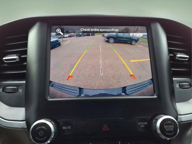 2020 RAM 1500 Big Horn Crew Cab 4x4 5'7" Box