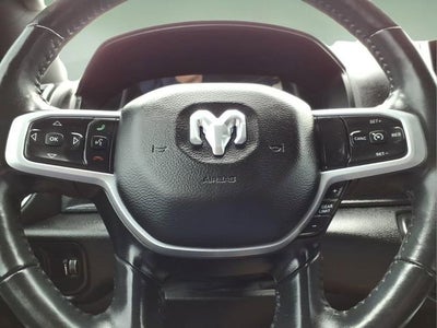 2020 RAM 1500 Big Horn Crew Cab 4x4 5'7" Box