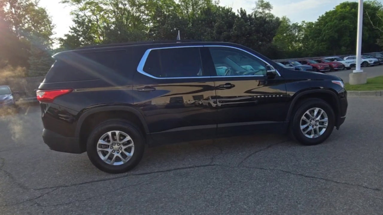2021 Chevrolet Traverse LT Cloth